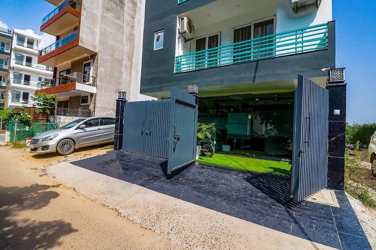 Fabhotel Kiara The Private Suites Gurgaon 3*, Delhi (National Capital Territory of India) India