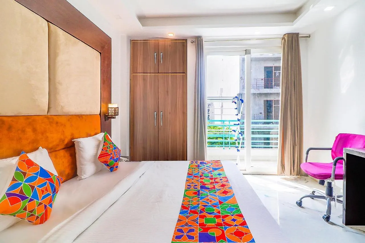 Fabhotel Kiara The Private Suites Gurgaon 3*, Delhi (National Capital Territory of India)