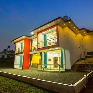 Resort Hidden Valley Hill View By Voye Homes 